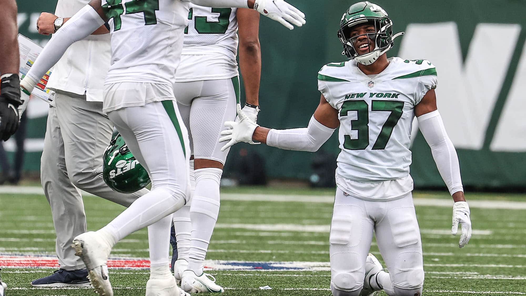 Bryce Hall, NY Jets, TikTok