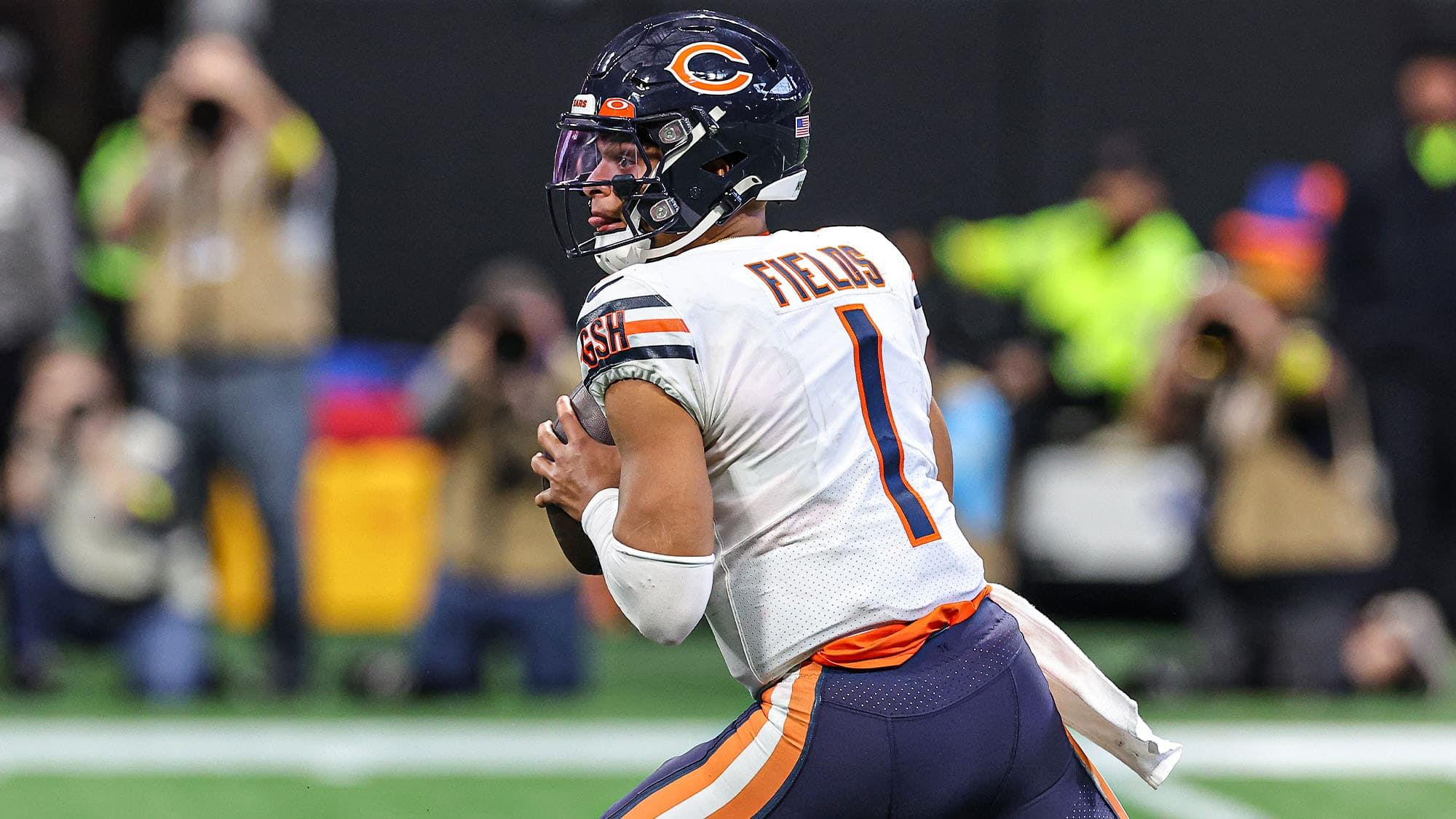 Justin Fields, Chicago Bears, NY Jets, Zach Wilson, Odds, Spread, Picks, Bets