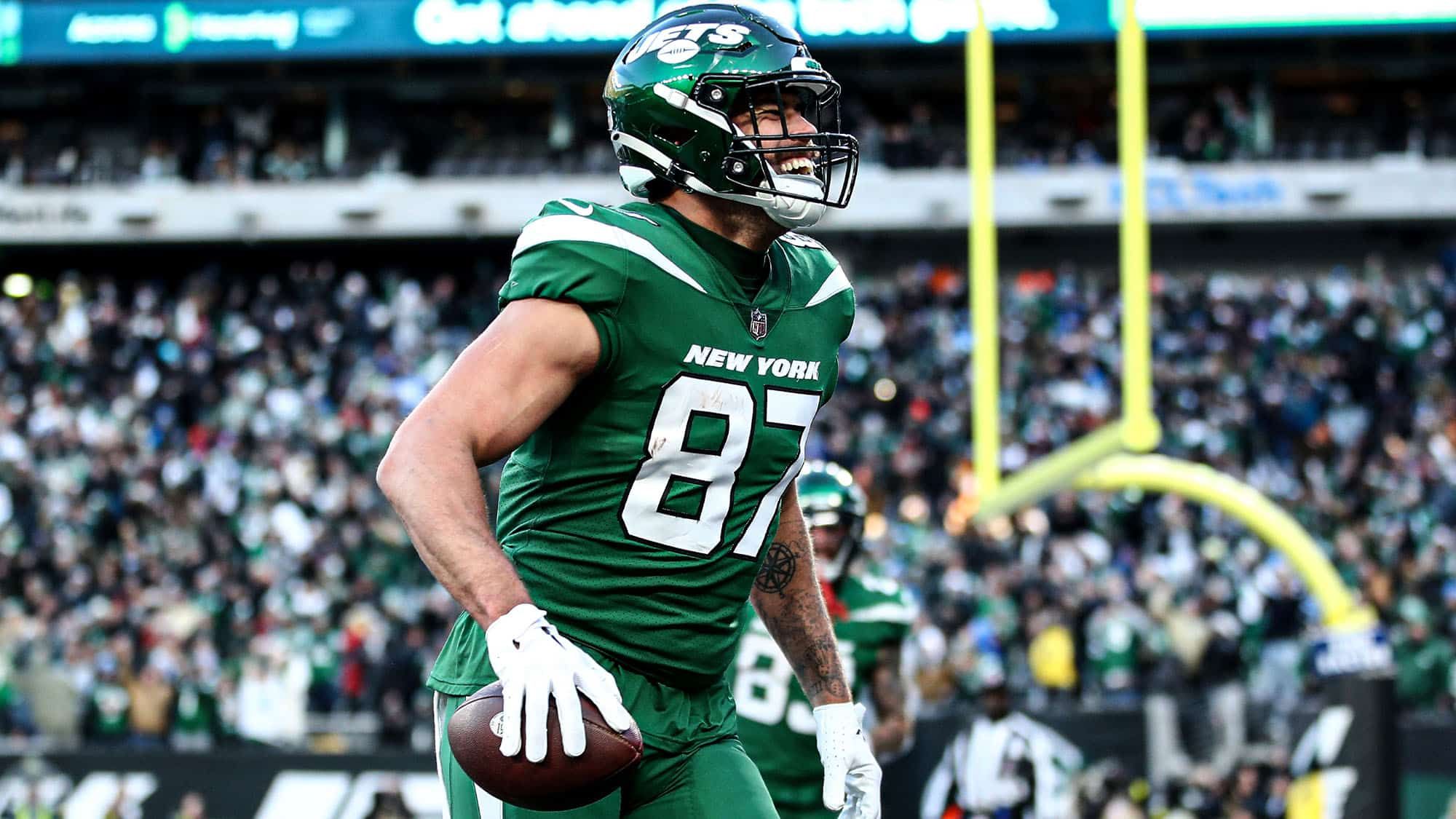 C.J. Uzomah, Restructure, NY Jets, Contract