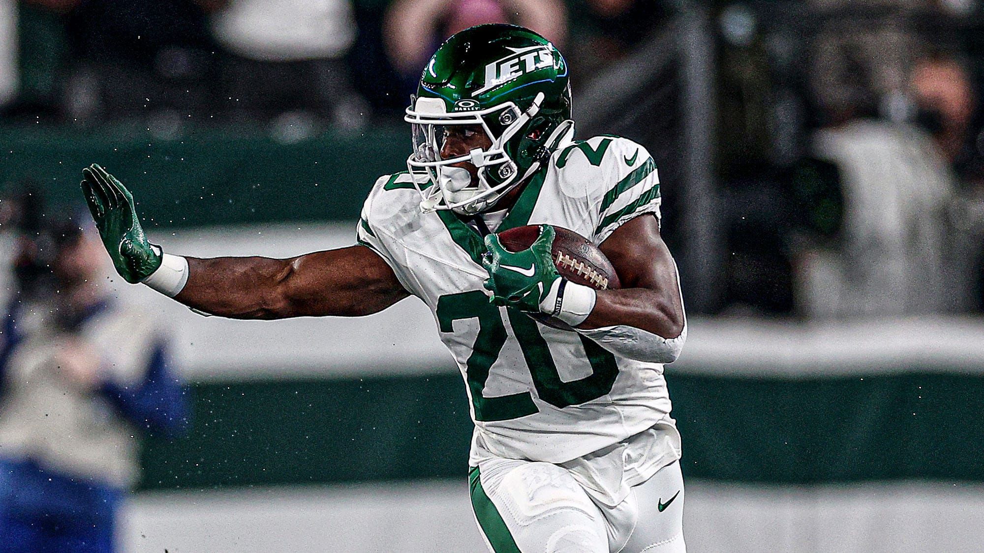 Breece Hall, NY Jets, Patriots, Stats