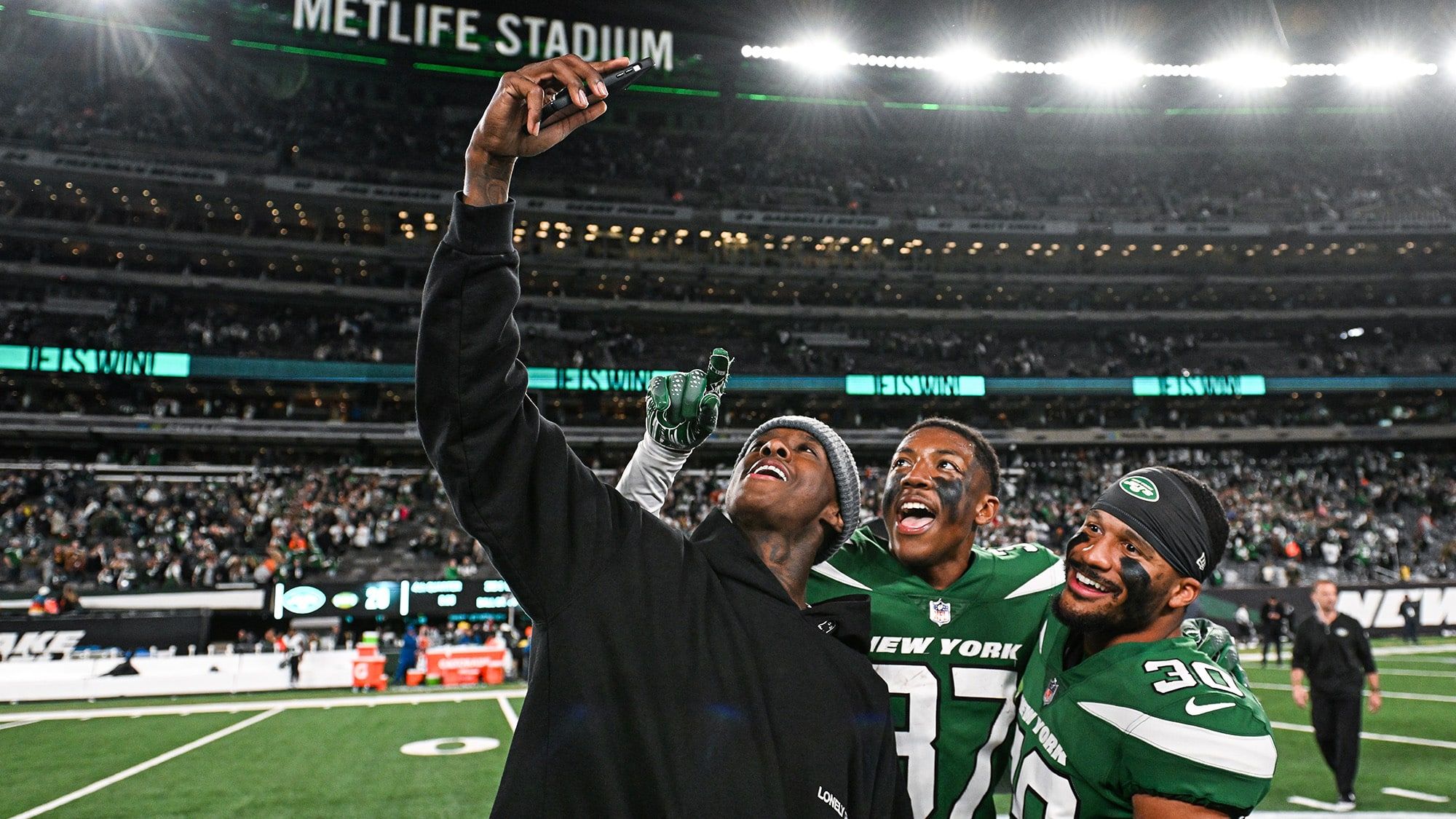 Sauce Gardner, NY Jets, A.J. Brown, Twitter