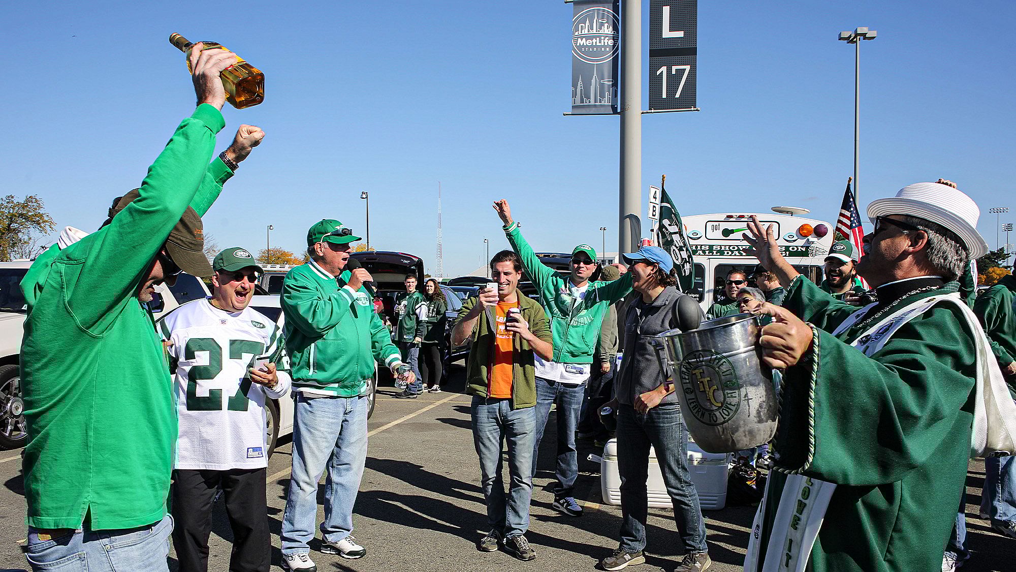 NY Jets Fans, Beer, MetLife Stadium, Tailgate, Lots