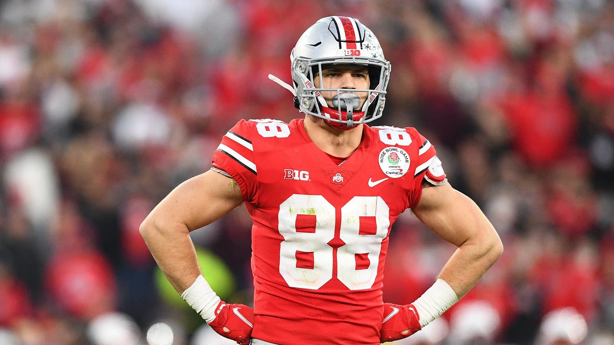 PASADENA, CA - JANUARY 01: Ohio State Buckeyes tight end Jeremy Ruckert (88) looks on during the Rose Bowl game between the Ohio State Buckeyes and the Utah Utes on January 1, 2022 at the Rose Bowl in Pasadena, CA.
