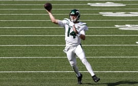 EAST RUTHERFORD, NEW JERSEY - SEPTEMBER 20: (NEW YORK DAILIES OUT) Sam Darnold #14 of the New York Jets in action against the San Francisco 49ers at MetLife Stadium on September 20, 2020 in East Rutherford, New Jersey. The 49ers defeated the Jets 31-13.