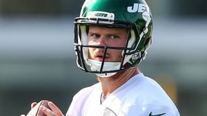 FLORHAM PARK, NEW JERSEY - AUGUST 14: Sam Darnold #14 of the New York Jets runs drills at Atlantic Health Jets Training Center on August 14, 2020 in Florham Park, New Jersey.