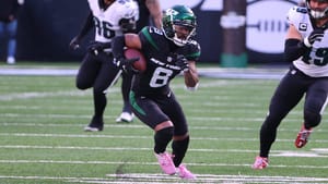 EAST RUTHERFORD, NJ - DECEMBER 05: New York Jets wide receiver Elijah Moore (8) during the National Football League game between the New York Jets and the Philadelphia Eagles on December 5, 2021 at MetLife Stadium in East Rutherford, NJ.