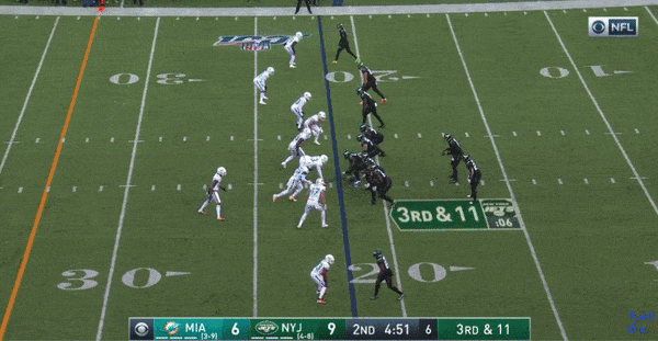 Sam Darnold deep right shot to Robby