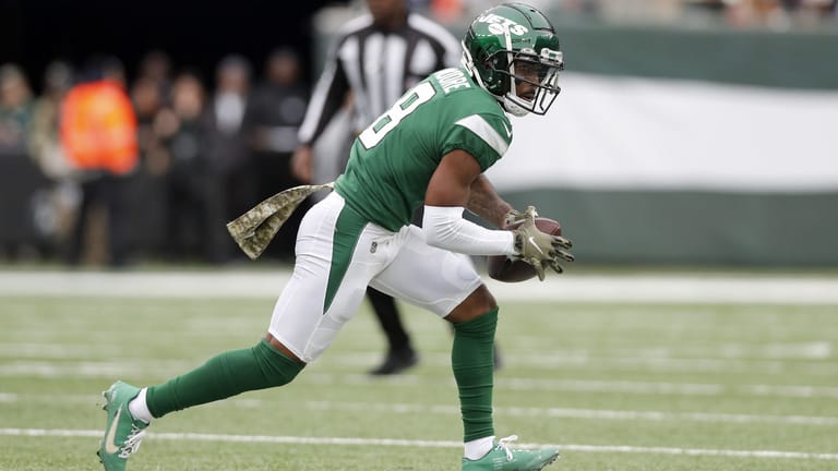 EAST RUTHERFORD, NEW JERSEY - NOVEMBER 14: (NEW YORK DAILIES OUT) Elijah Moore #8 of the New York Jets in action against the Buffalo Bills at MetLife Stadium on November 14, 2021 in East Rutherford, New Jersey. The Bills defeated the Jets 45-17.