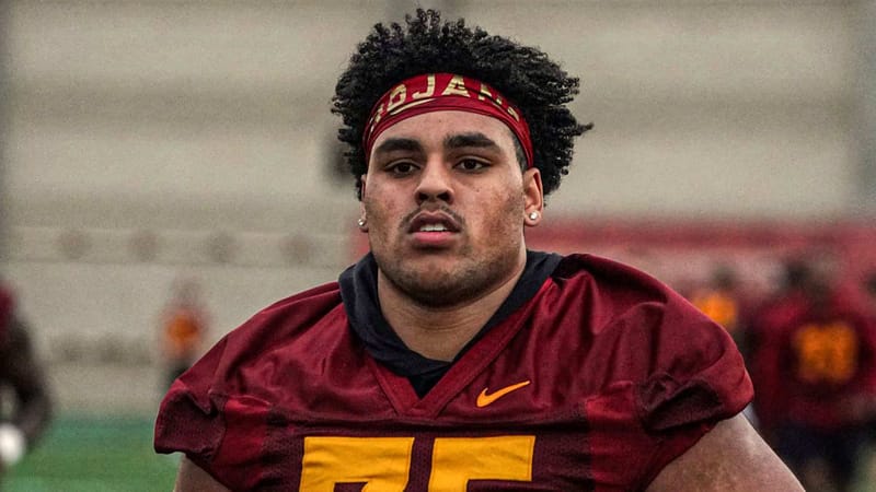 Alijah Vera-Tucker signed his NY Jets contract.
