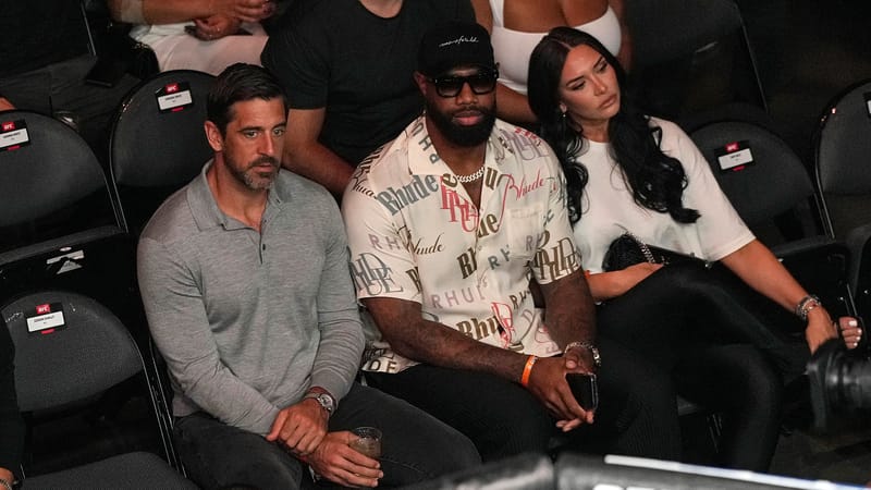 Aaron Rodgers, UFC, NY Jets, Hibernation