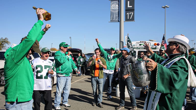 NY Jets Fans, Beer, MetLife Stadium, Tailgate, Lots