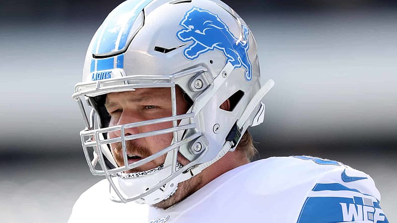 PHILADELPHIA, PENNSYLVANIA - SEPTEMBER 22: Graham Glasgow #60 of the Detroit Lions looks on during warm ups before the game against the Philadelphia Eagles at Lincoln Financial Field on September 22, 2019 in Philadelphia, Pennsylvania.