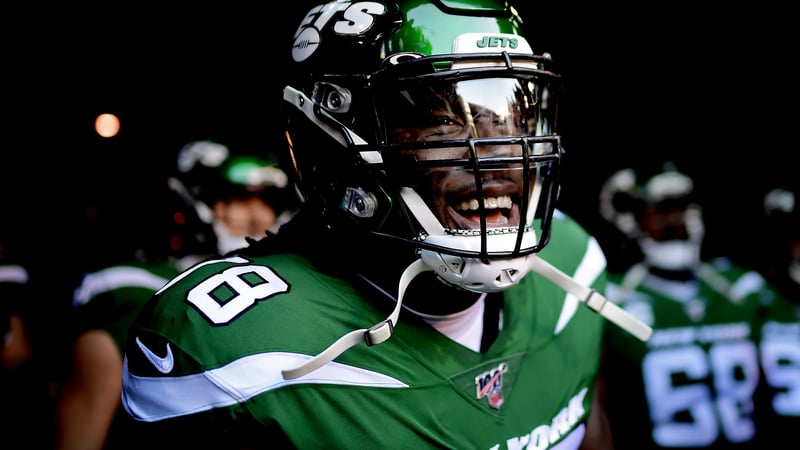 EAST RUTHERFORD, NEW JERSEY - DECEMBER 22: Jonotthan Harrison #78 of the New York Jets prepares to take the field prior to the game against the Pittsburgh Steelers at MetLife Stadium on December 22, 2019 in East Rutherford, New Jersey.