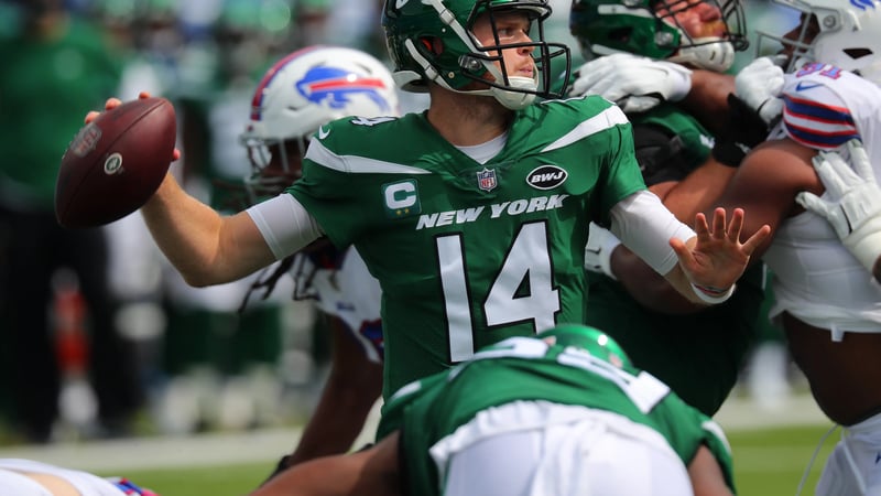 ORCHARD PARK, NY - SEPTEMBER 13: Sam Darnold #14 of the New York Jets throws a pass during the first quarter against the Buffalo Bills at Bills Stadium on September 13, 2020 in Orchard Park, New York.