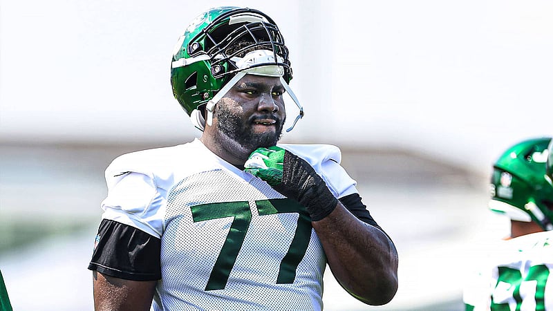NY Jets left tackle Mekhi Becton responded to a Rich Cimini ESPN headline about his weight.