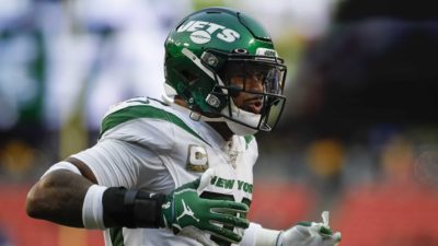 LANDOVER, MD - NOVEMBER 17: Jamal Adams #33 of the New York Jets reacts to a play during the second half of the game against the Washington Redskins at FedExField on November 17, 2019 in Landover, Maryland.