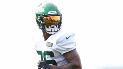 FLORHAM PARK, NEW JERSEY - AUGUST 23: Le'Veon Bell #26 of the New York Jets runs drills at Atlantic Health Jets Training Center on August 23, 2020 in Florham Park, New Jersey.