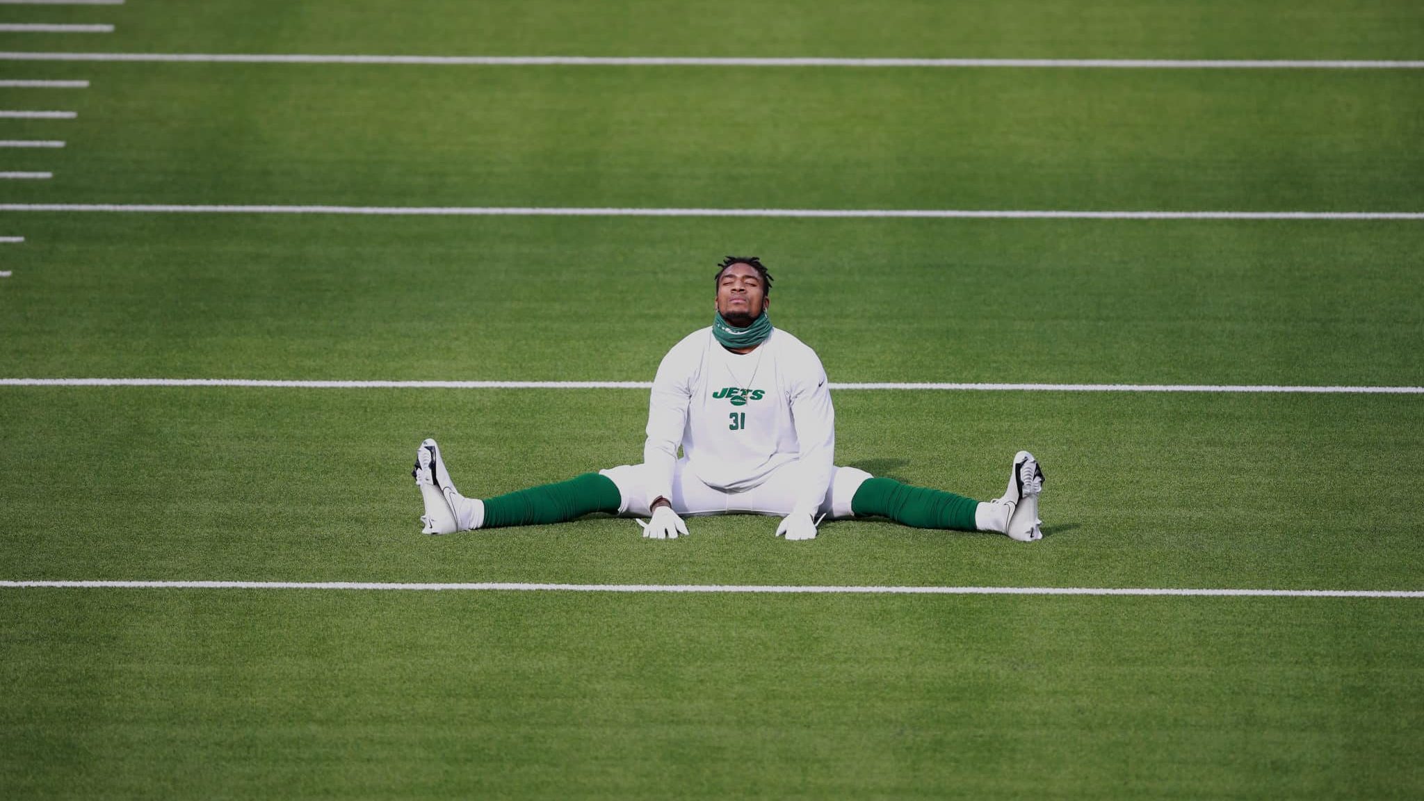 INGLEWOOD, CALIFORNIA - DECEMBER 20: Blessuan Austin #31 of the New York Jets warms up prior to facing the Los Angeles Rams at SoFi Stadium on December 20, 2020 in Inglewood, California.