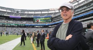 EAST RUTHERFORD, NEW JERSEY - OCTOBER 02: Larry David attends the New York Jets versus Seattle Seahawks game at MetLife Stadium on October 2, 2016 in East Rutherford, New Jersey.