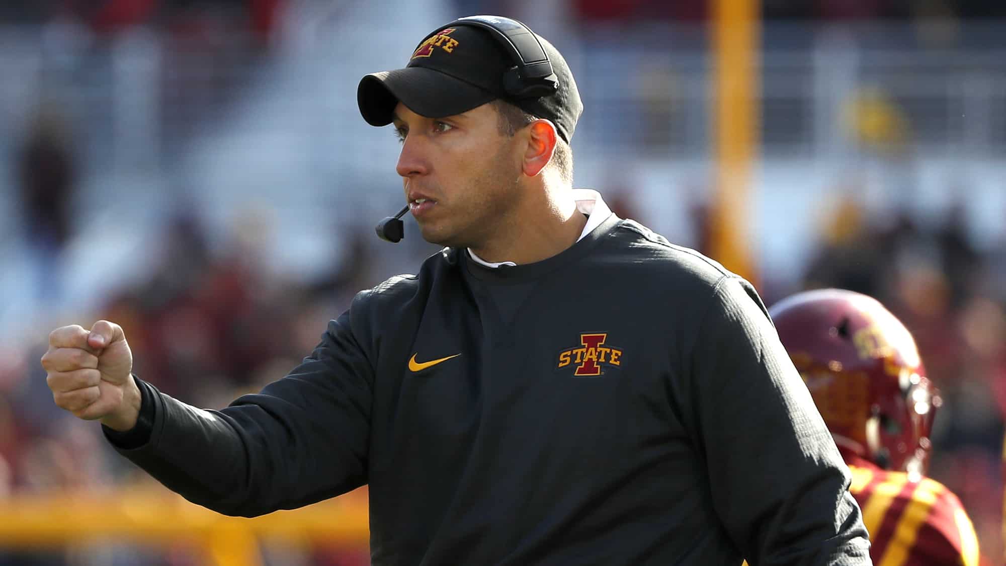 Matt Campbell loses his mind after Oklahoma isn't called for penalty