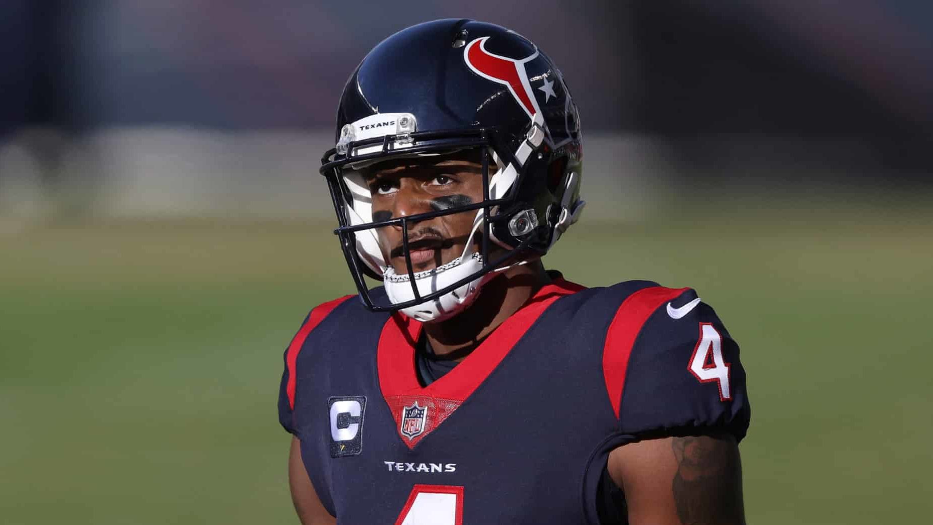 CHICAGO, IL - DECEMBER 13: Houston Texans quarterback Deshaun Watson (4) looks on in action during a game between the Chicago Bears and the Houston Texans on December 13, 2020, at Soldier Field in Chicago, IL.