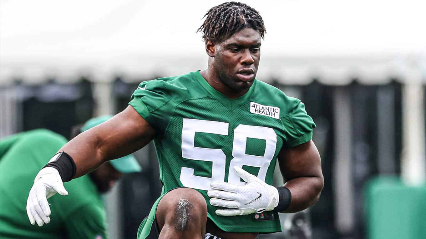 Carl Lawson having his way with Mekhi Becton at Jets training camp