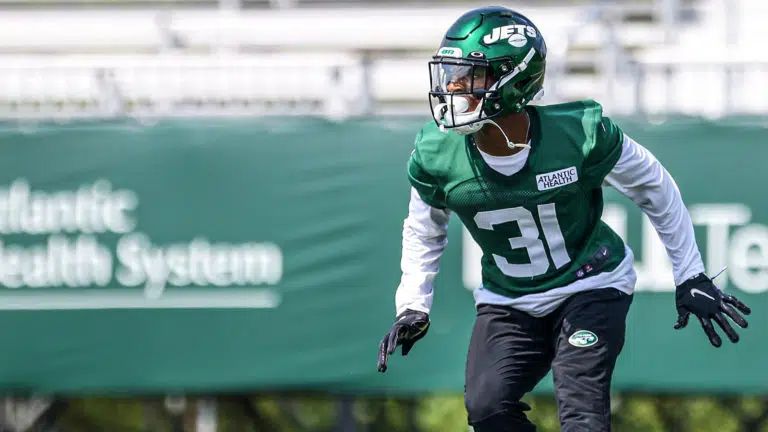 Bless Austin, NY Jets, Seattle Seahawks, Sign, Contract
