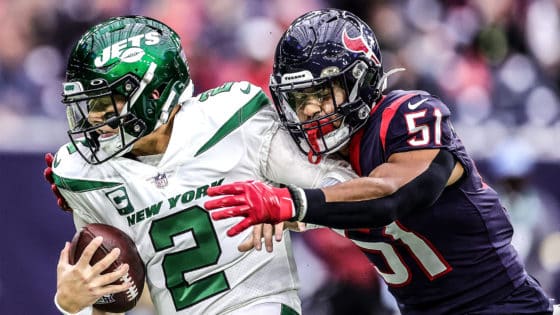 Houston, Texas, USA. 18th Dec, 2022. Kansas City Chiefs PATRICK MAHOMES  (15) brake out the pocket during the game between the Kansas City Chiefs  and the Houston Texans in Houston, Texas at