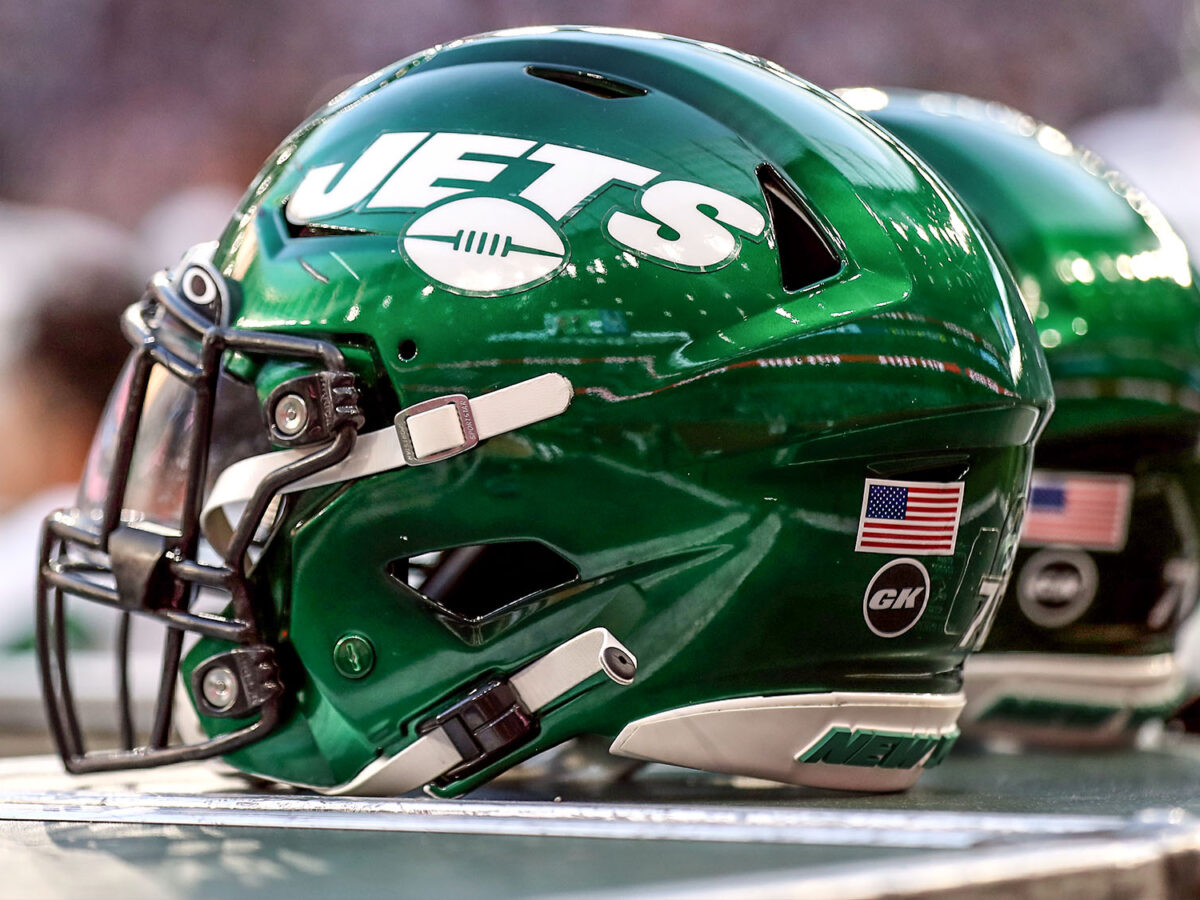 ny jets helmet color