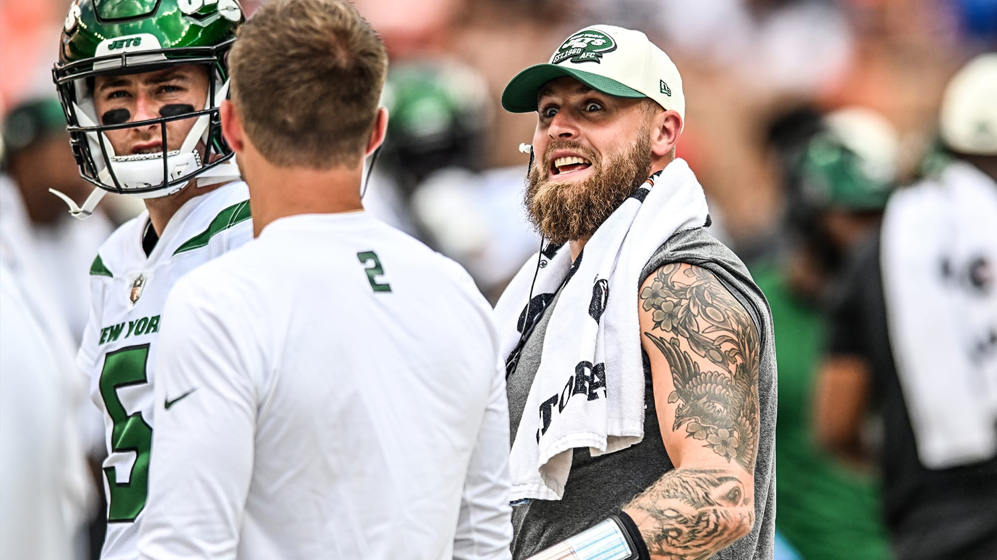 Jets fans boo Zach Wilson onto bench, embrace backup Chris Streveler