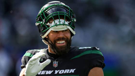 NY Jets CB Sauce Gardner receives loud ovation at Rangers playoff game