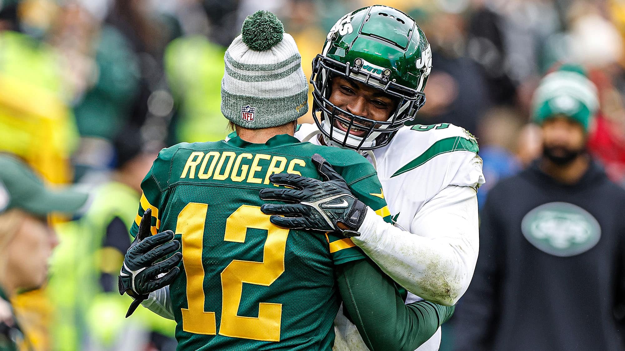 Numerous NY Jets players are begging Aaron Rodgers to join them