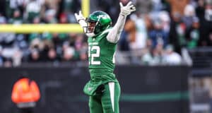 New York Jets linebacker Jamien Sherwood (44) runs against the Chicago Bears  during an NFL football game Sunday, Nov. 27, 2022, in East Rutherford, N.J.  (AP Photo/Adam Hunger Stock Photo - Alamy