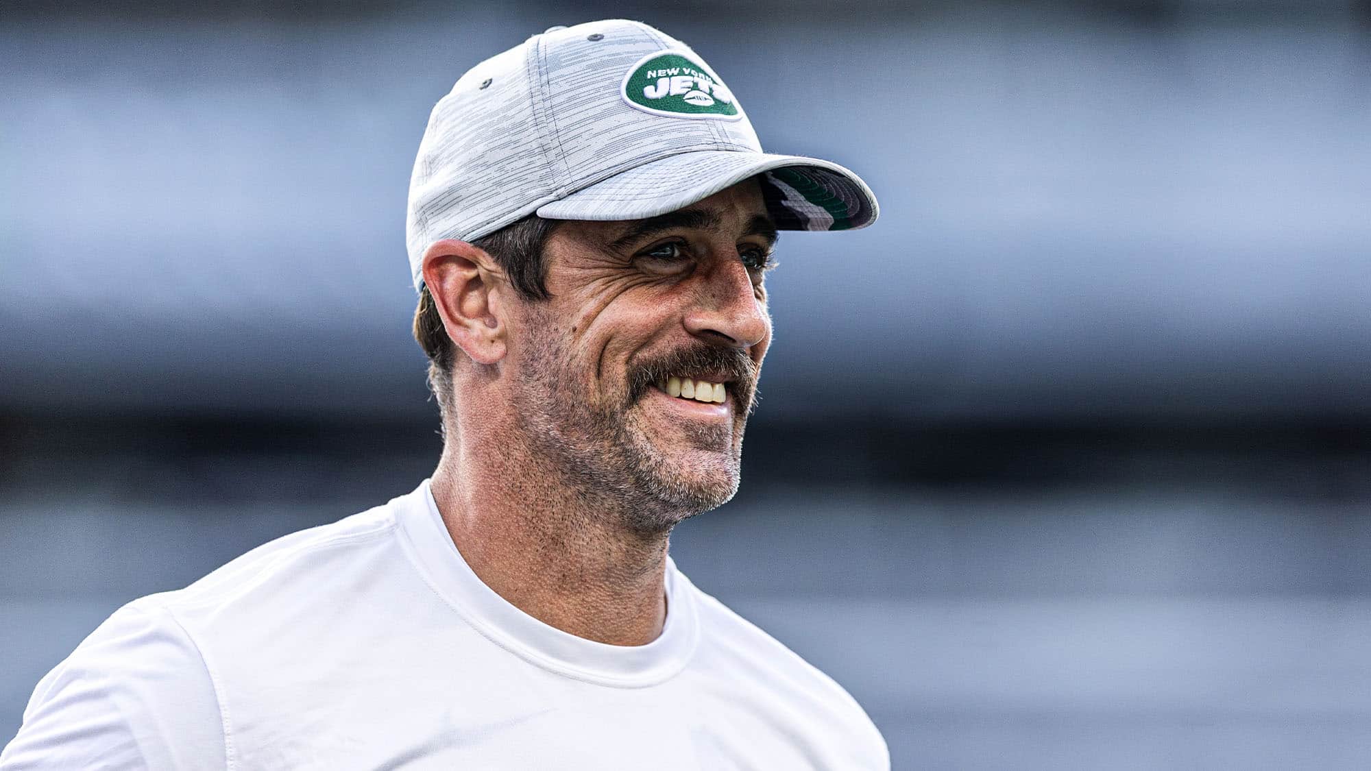 NY Jets QB Aaron Rodgers predicts defender's actions in viral clip