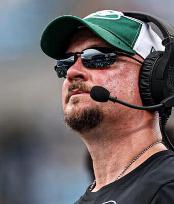 Should NY Jets hire one of Eagles' 2 coveted assistants as OC?