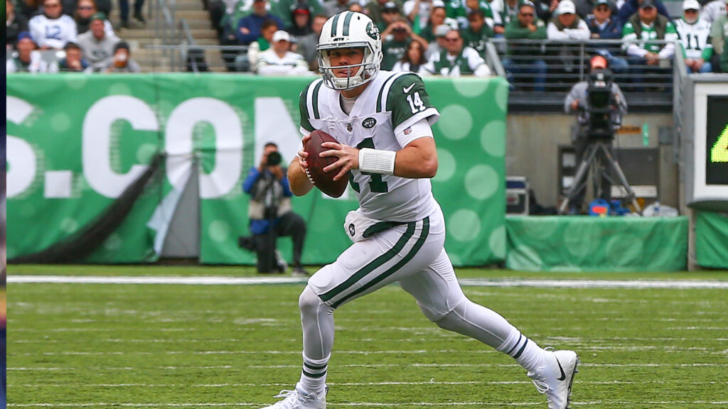 NY Jets unveil new throwback uniform for MNF vs. Bills