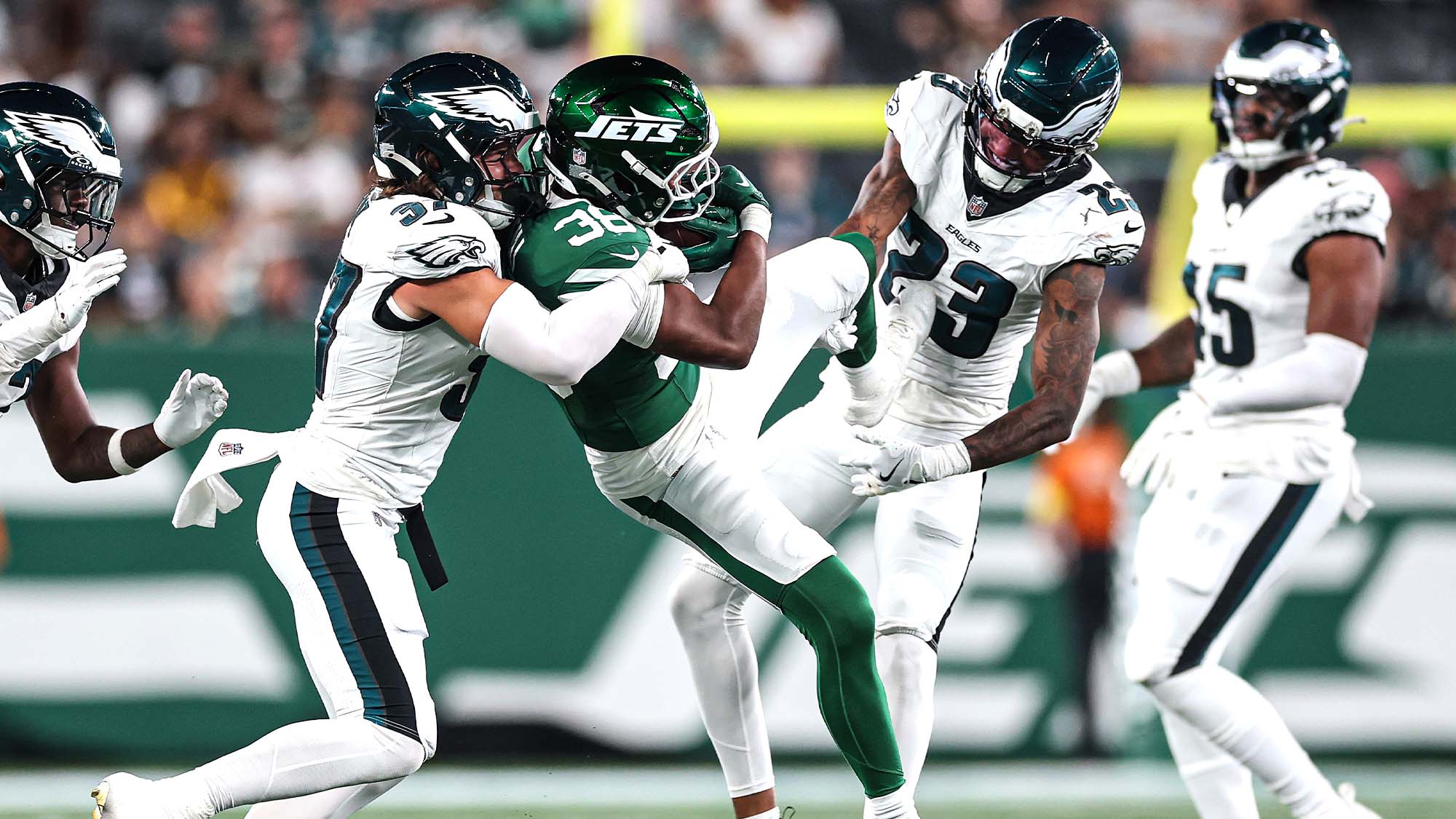 NY Jets sign Pritchett, 13 others to practice squad